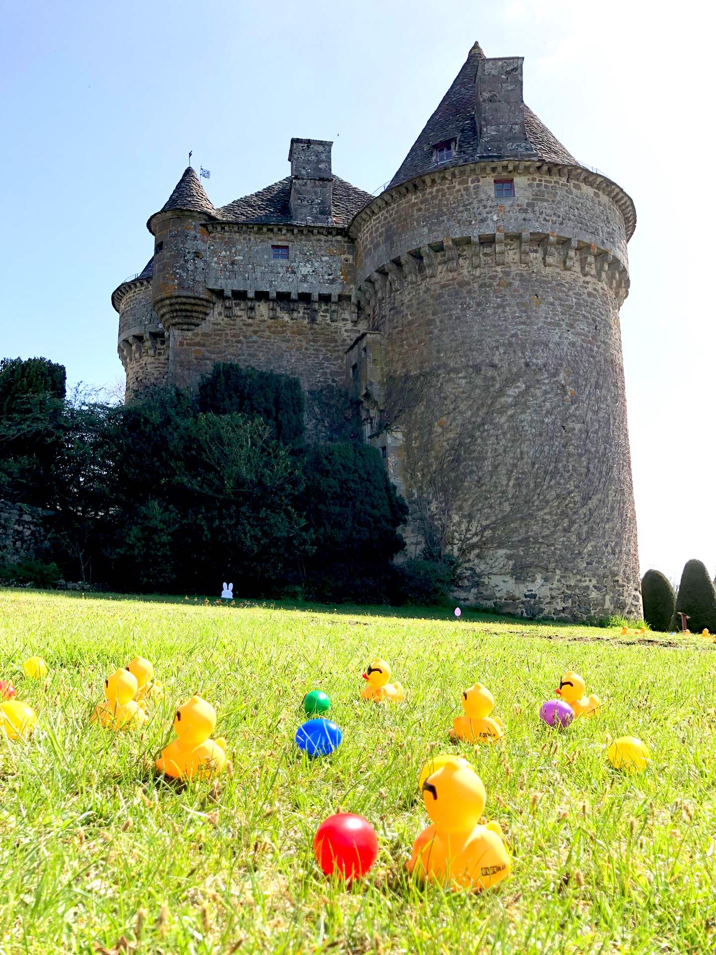 Chasse aux oeufs de Pâques dans le Cantal