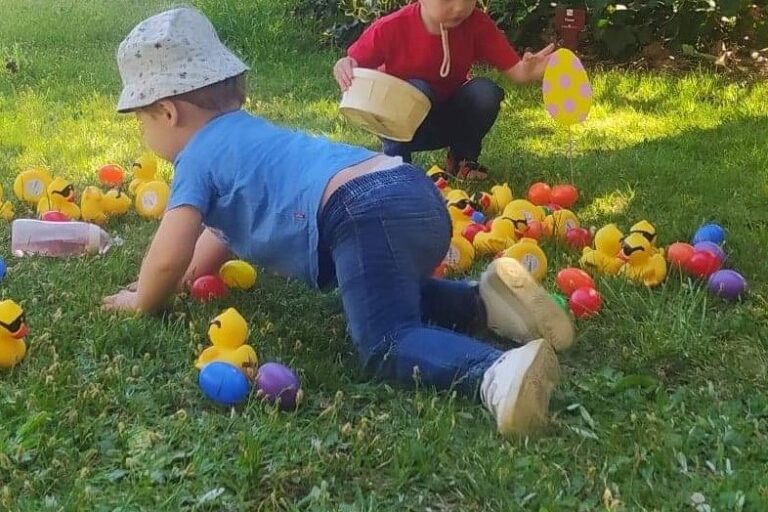 Chasse aux oeufs de Pâques au Chateau d'Auzers